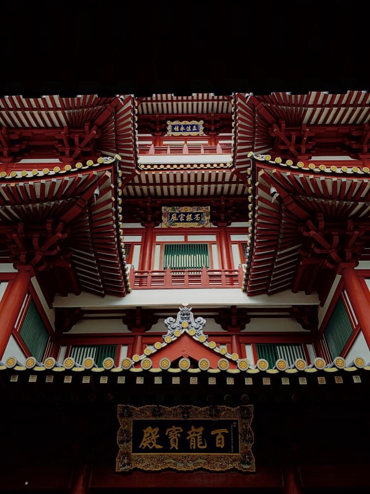    red-and-white-temple-3598269