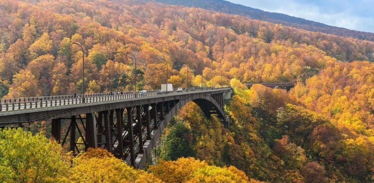 Japan Aomori Jogakura Bridge   Japan Aomori Jogakura Bridge