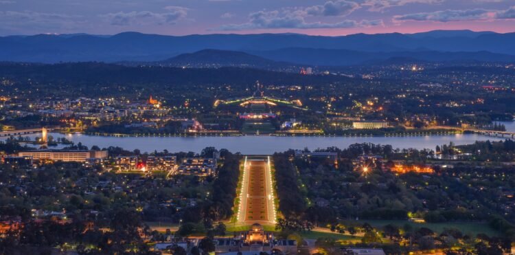 Australia Canberra 004 Lake Burley Griffin   Australia Canberra 004 Lake Burley Griffin