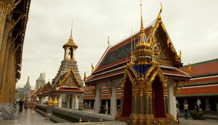 Thailand Bangkok 005 Temple of the Emerald Buddha Large